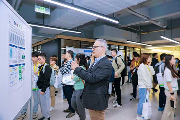 霍爾斯受邀參加首屆農業與植物合成生物學國際研討會 霍爾斯受邀參加首屆農業與植物合成生物學國際研討會